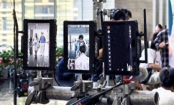 中国微短剧市场规模突破500亿元，首次超越电影票房