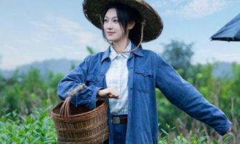 河南姑娘演活年代短剧，看马晓伟的“逆风翻盘路”