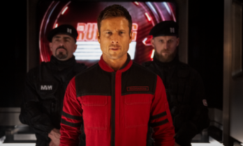 《猎杀游戏》“动作英雄”特辑发布！爆炸场景爆裂来袭