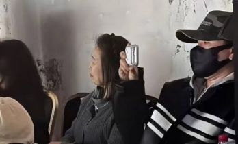 网友饿疯了！胡彦斌易梦玲恋情曝光太彻底，其实大家只是NPC而已