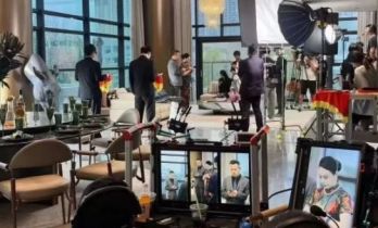 《中国微短剧行业发展白皮书（2025）》发布：日均2小时，企业超10万