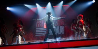 《猎杀游戏》曝“娱乐操控者”特辑！直播猎杀震撼登陆