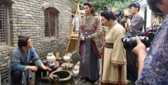 微短剧有望比肩好莱坞？专家热议青年交流与文化出海