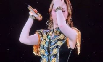 邓紫棋南宁演出失态！谈及火灾数次哽咽抹眼泪，现场唱歌缅怀逝者