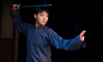 无戏可拍的“腿部男演员”，靠爆火短剧“翻身”？