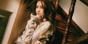 杨颖长发披肩仙气飘飘