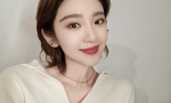 唐艺昕新西兰看薰衣草！穿得花枝招展旋转拍照，张若昀掌镜笑容甜