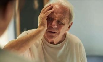 1月8日晚电影频道将播出《困在时间里的父亲》