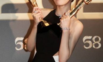 坚韧淬炼独特，唯一成就永恒 佘诗曼四封视后创历史，如天然钻石绽放璀璨光芒