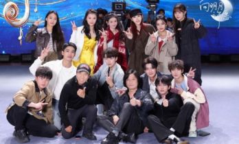 《向明月许愿》圆满杀青！陈鹤一饶嘉迪领衔出演，青春群像定格山海与热爱