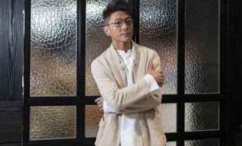 香港海味铺太子爷放弃继承家业，签约英皇做歌手，不善经商被劝退