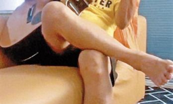 75岁港星分手后被曝已搬离爱巢，独居在货仓屋，位置偏僻四野荒凉