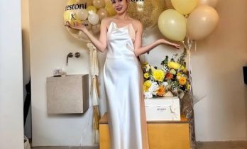 孙艺珍难得穿红裙露性感长腿，小蛮腰完全看不出是44岁的女人