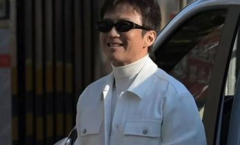 春晚联排百态！李健享受开车进场，沙溢尴尬跛脚，梁家辉冷脸饭撒