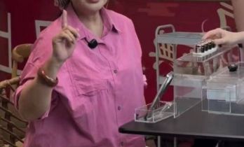 刘晓庆在三亚直播带货，生图和滤镜差别很大，75岁的状态很真实