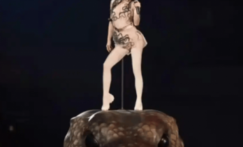 蔡依林巡演突然停了，粉丝说看不懂，官方没发话，到底卡在哪了？真相到底多离谱？