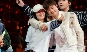 张杰谢娜演唱会秀恩爱，营造夫妻和睦人设，力破出轨男小三的标签
