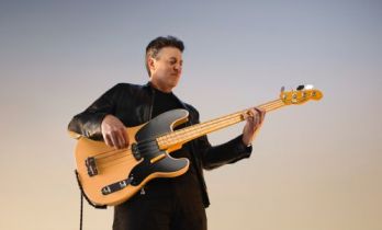 FENDER 致敬颠覆风格、点燃现代舞台的传奇乐器PRECISION BASS 诞生 75 周年
