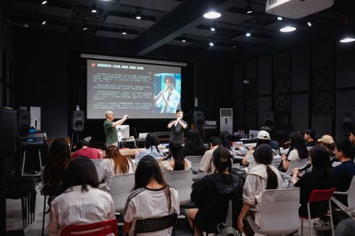 图5 科技赋能美育，高校创新教学模式.jpg