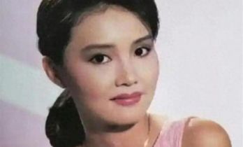 57岁上海弄堂素颜无人识，她曾是金鸡奖影后、姜文心中的白月光！