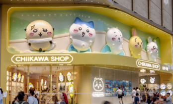 吉伊卡哇南京旗舰店开业，推出南京限定“嘭嘭鸭”系列