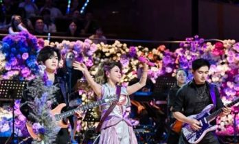乌兰图雅“花开四季”上海演唱会火爆开唱