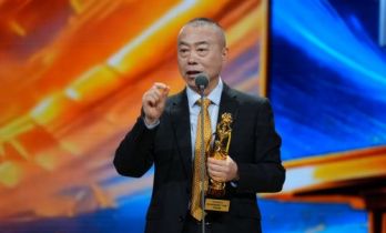 两年前放话“下届至少带两部作品参选”，刘家成今夜兑现承诺加冕飞天